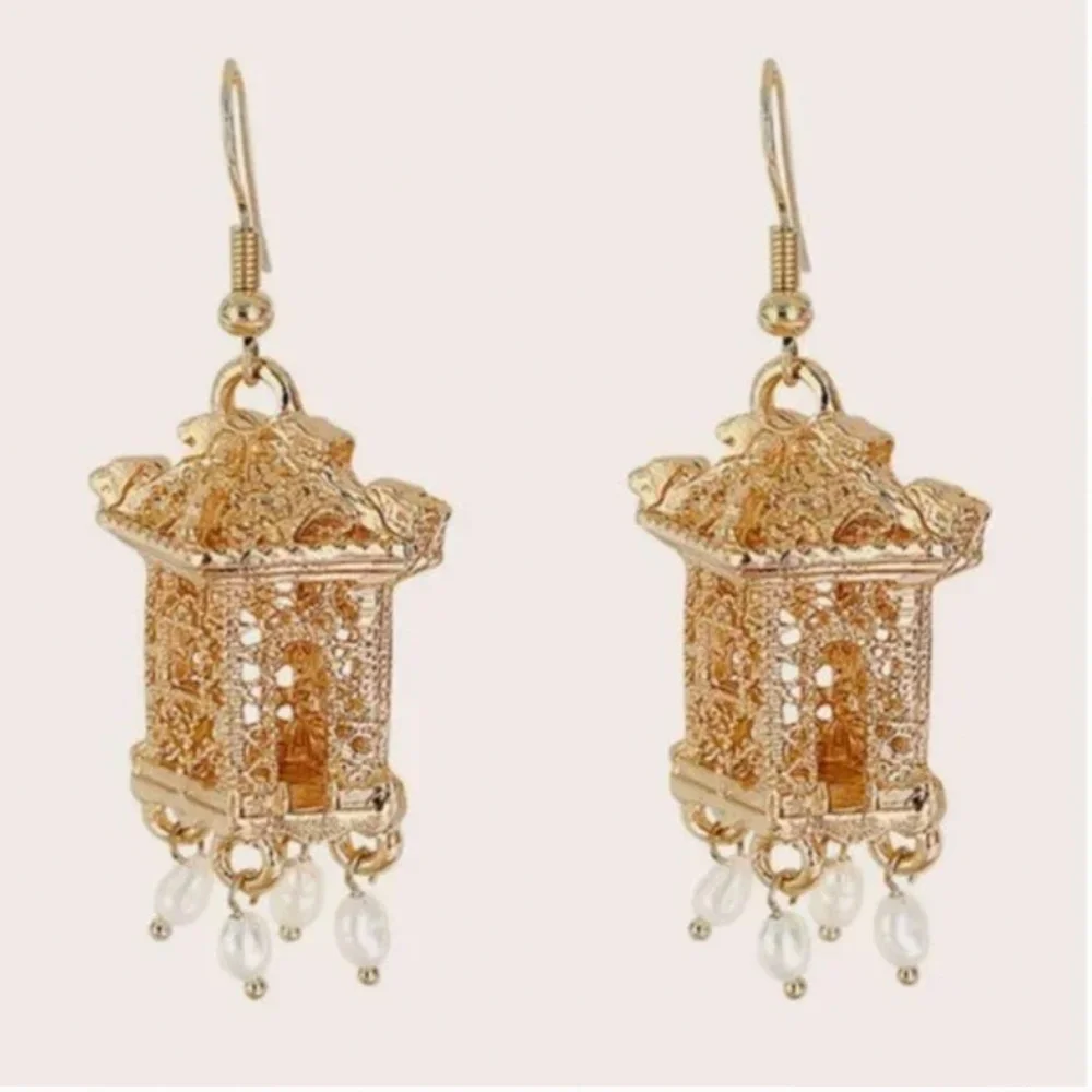 ❤️ FREE Pagoda Tower Pearl Drop Peasant Hipster Hippie Art Boho Fun Earrings
